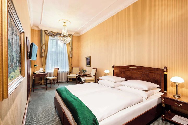 Room 22 of 74