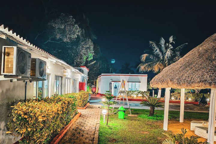 Hotel Exterior 21 of 31