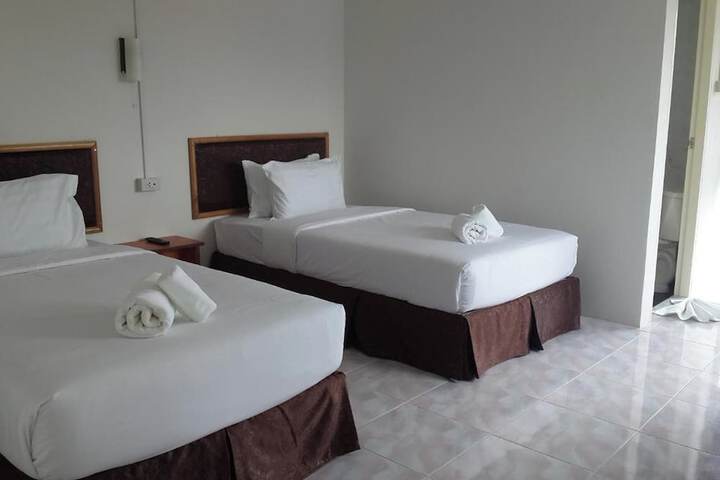 Room 12 of 24