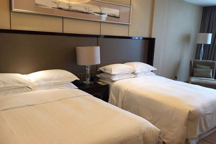 Room 5 of 23