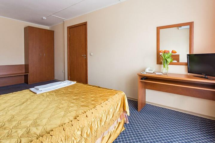 Room 12 of 45