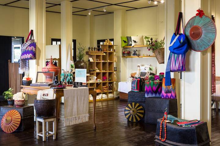 Gift Shop 21 of 33