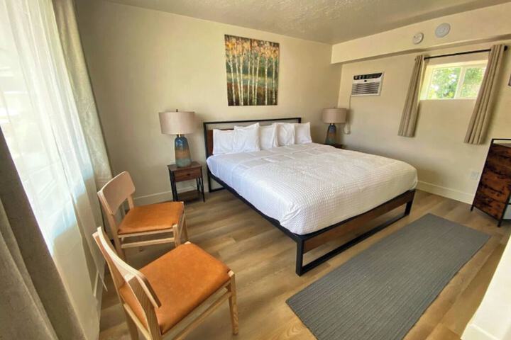 Room 10 of 15