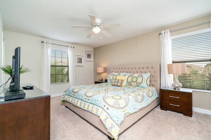 Room 9 of 46