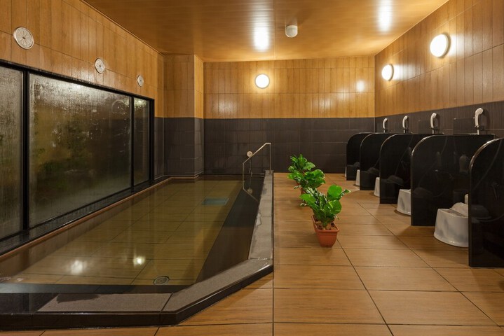 Room 15 of 28