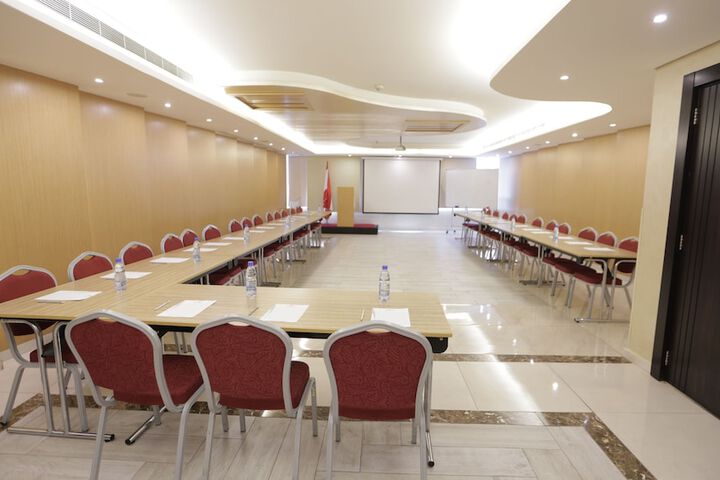 Business Center 56 of 67