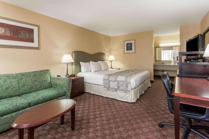 1 King Bed (6 of 6)