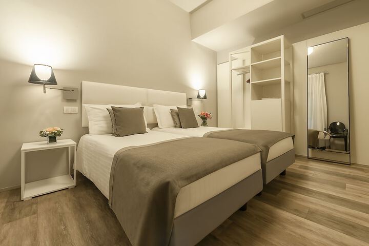 Room 13 of 47
