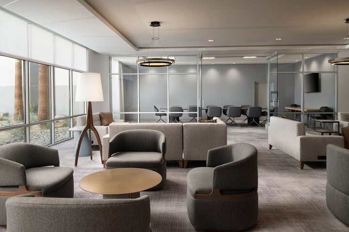 Lobby lounge