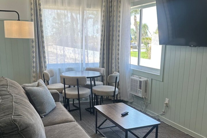 Room 10 of 23