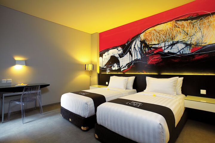 Room 11 of 36