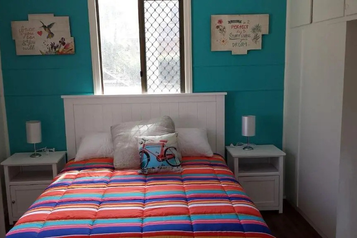 Room 2 of 9