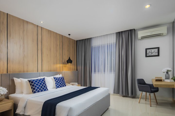 Room 13 of 56