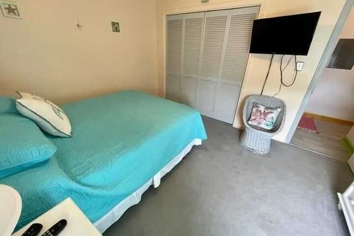 Room 3 of 18