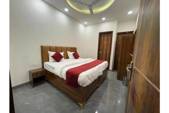 FabHotel Green Lotus