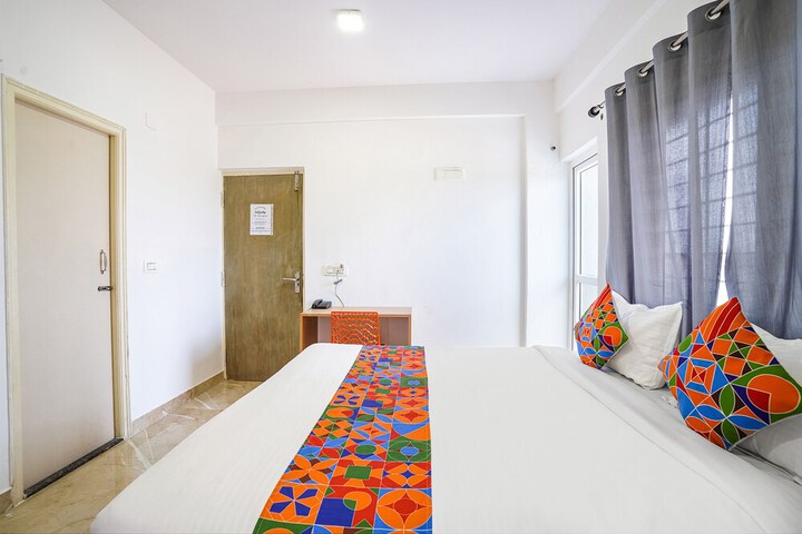 Room 25 of 41