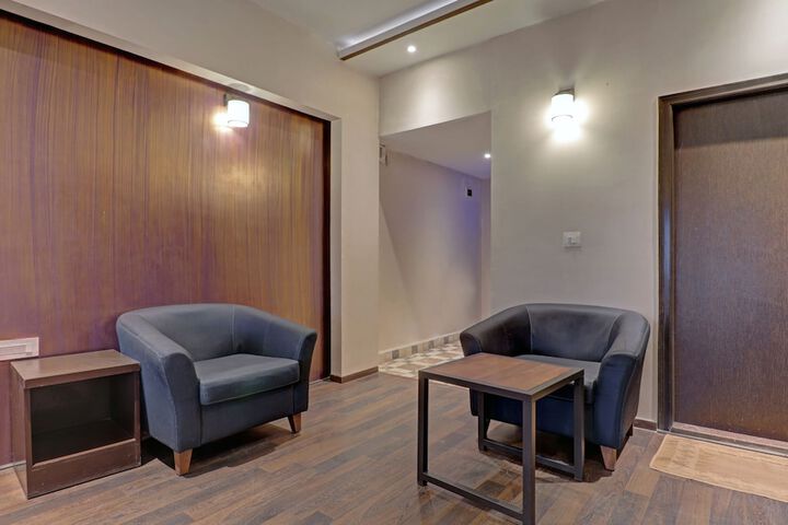 Room 27 of 40