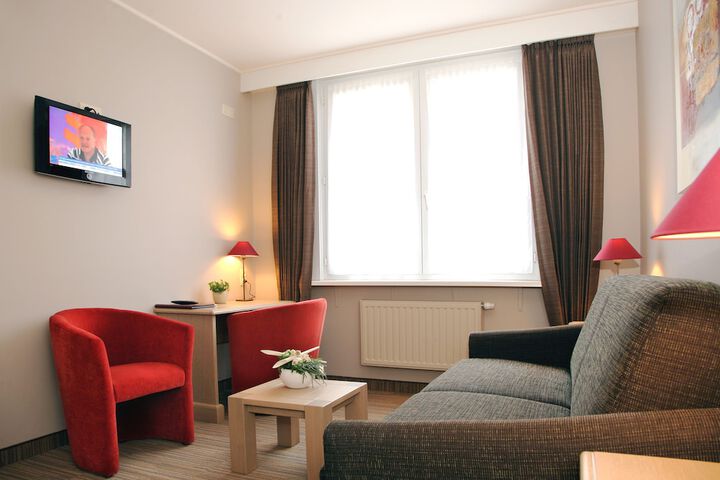Room 16 of 47