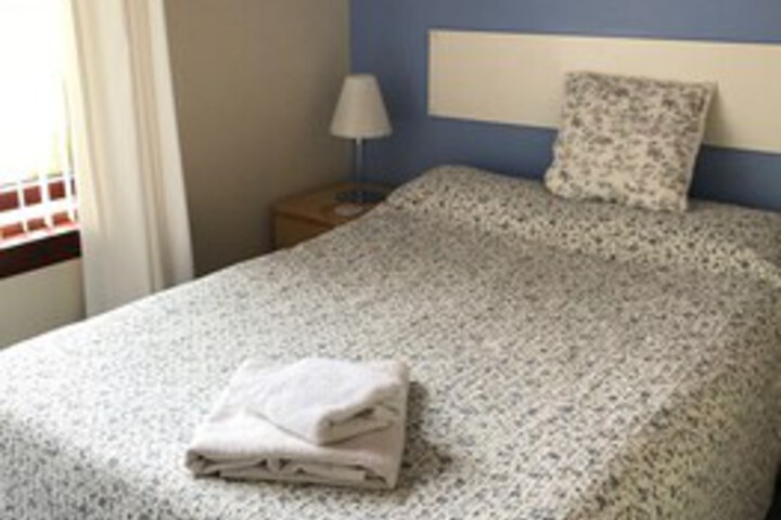 Room 8 of 22