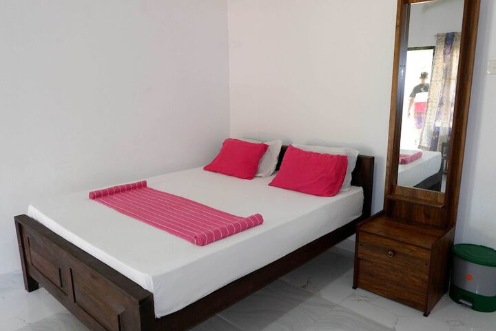 Room 4 of 26