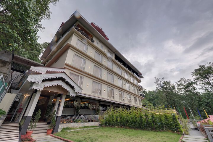 Clarion Hotel De Renees Gangtok ( 5km from MG Marg)