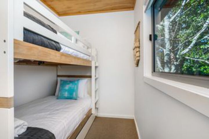Room 6 of 24