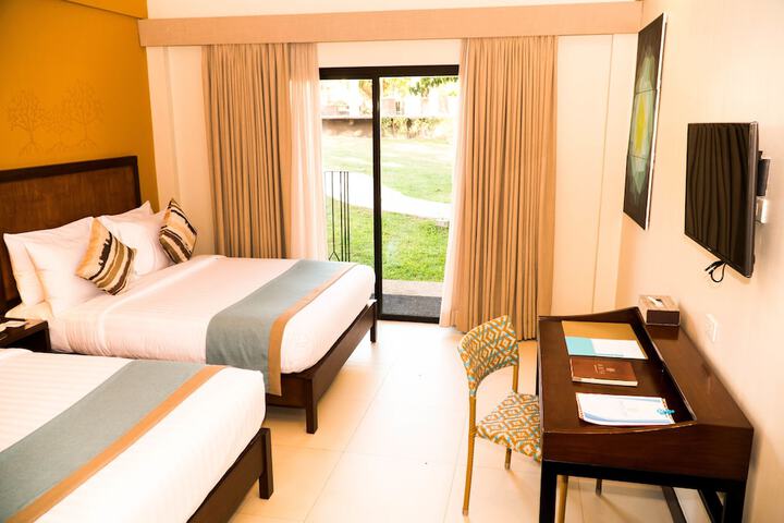 Room 4 of 43