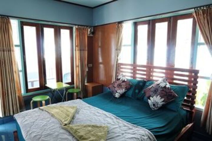 Room 26 of 34