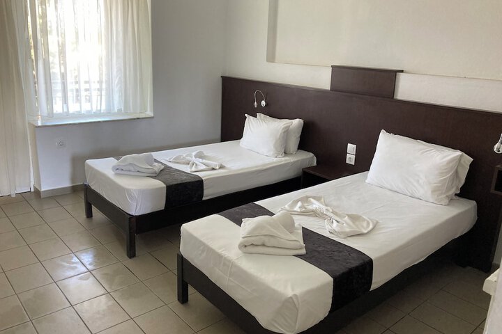 Room 38 of 106