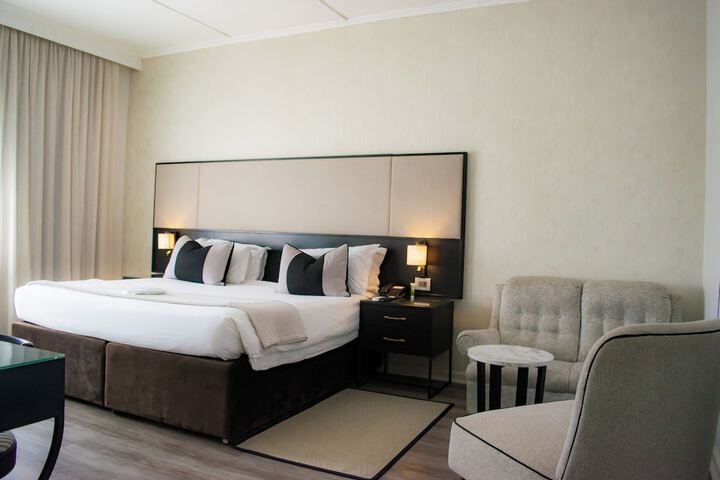 Room 42 of 93