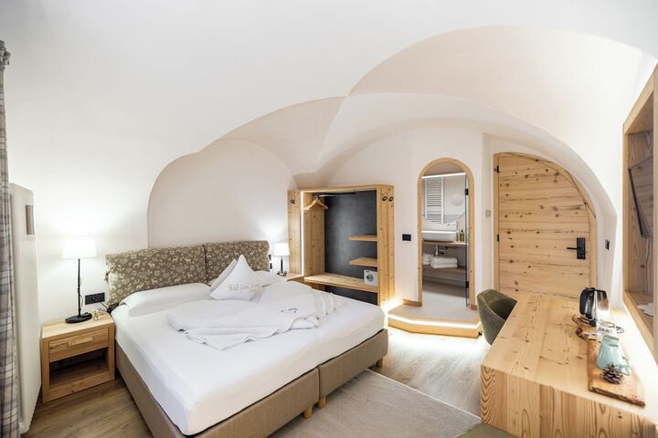 Room 20 of 100
