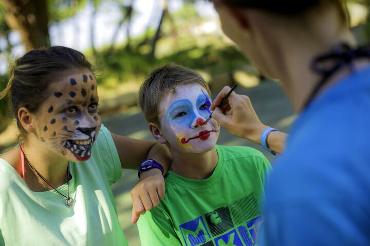 Childrens Activities 24 of 48