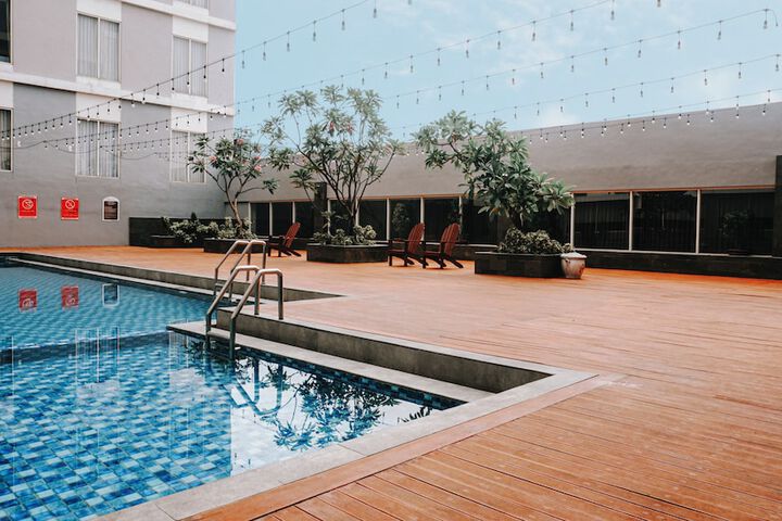 Pool Hotel