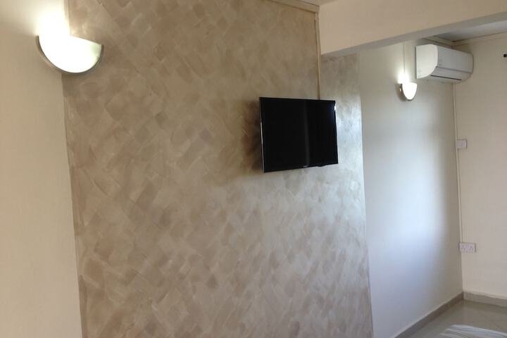 Room 7 of 36