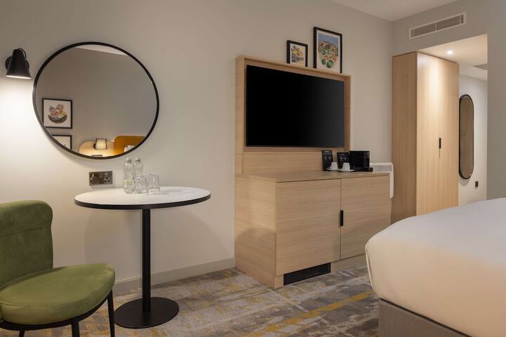 Room 21 of 62