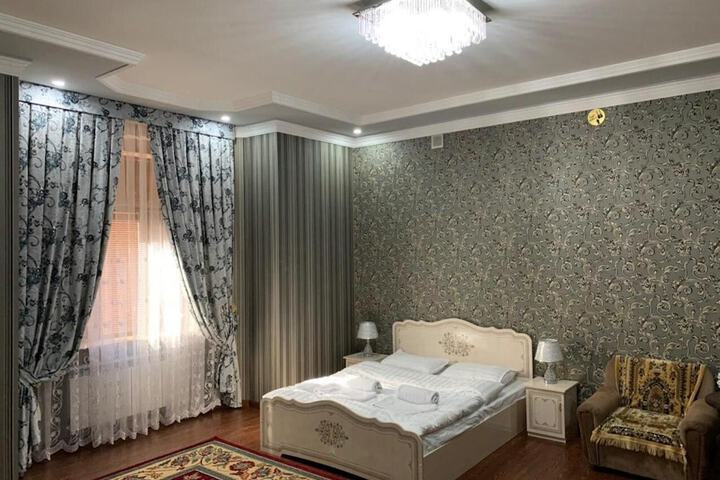 Room 14 of 32