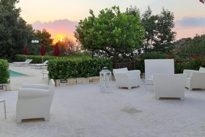 Terrace/Patio 19 of 54