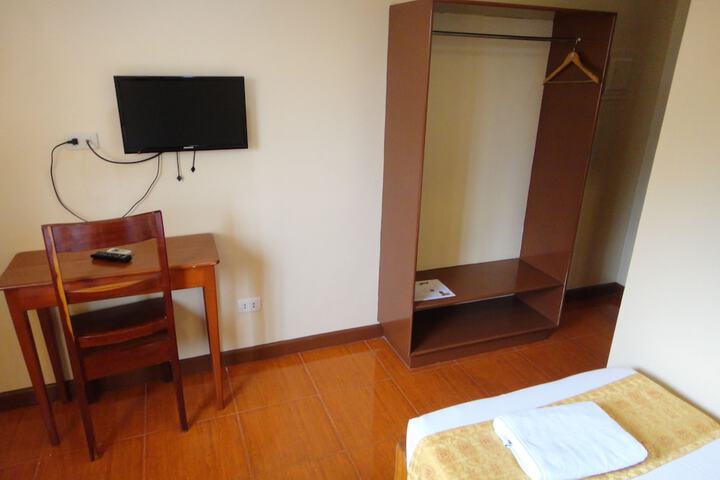 Room 22 of 38