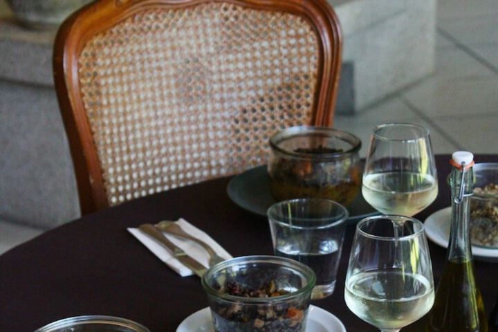 Dining 33 of 42