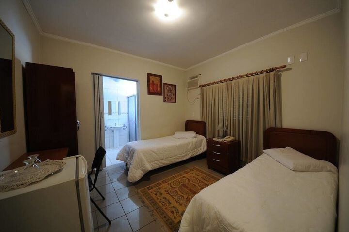 Room 46 of 61