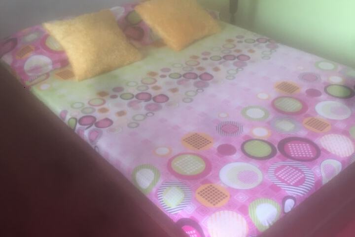Room 6 of 8