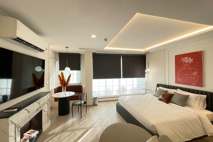 Room 52 of 113