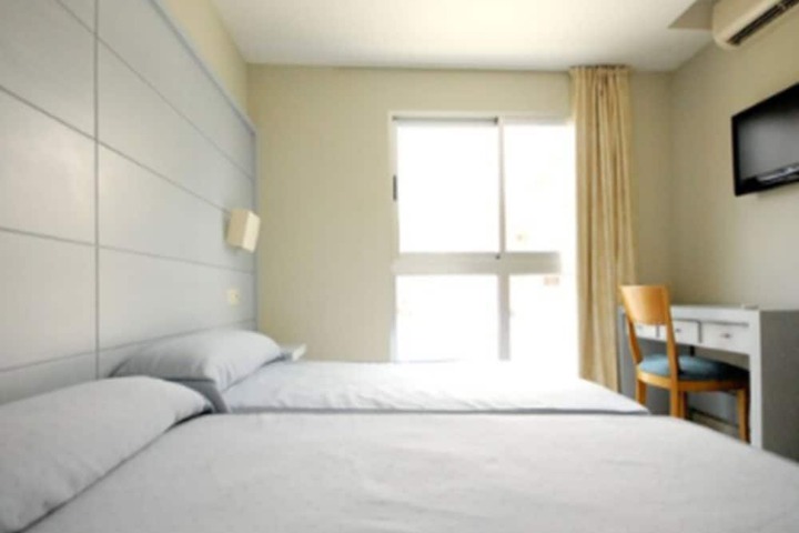 Room 8 of 53