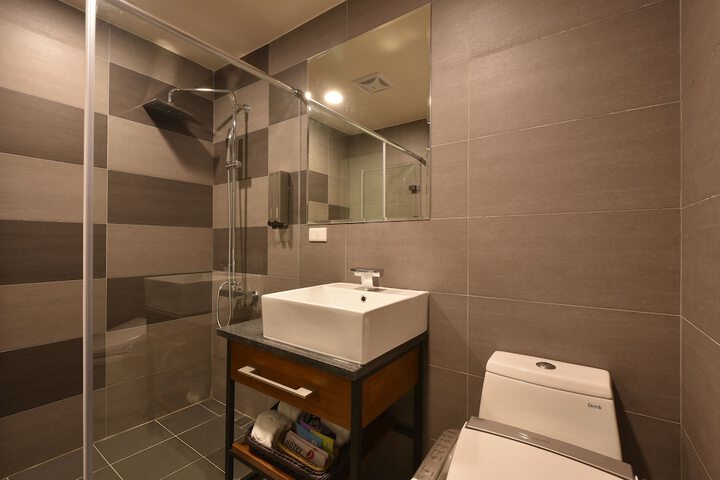 Room 42 of 68