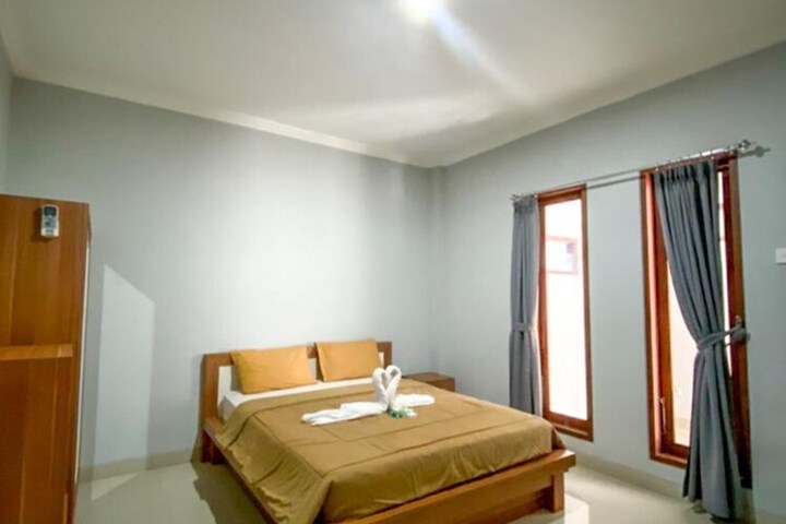 Room 2 of 14