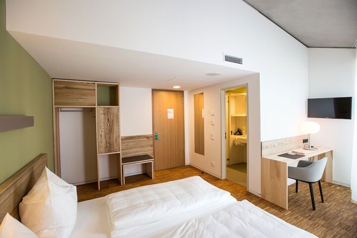 Room 11 of 44