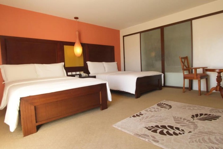Room 12 of 51