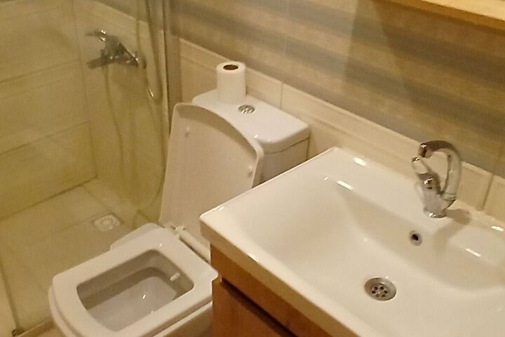 Room 2 of 8