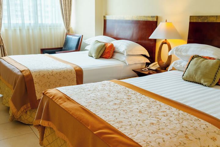 Room 6 of 24