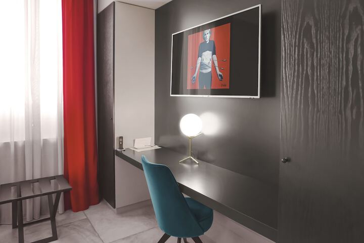 Room 9 of 67